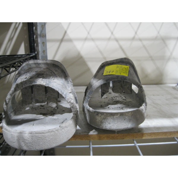 PAIR OF SHOE IN PRO FINISH SPIKED SHOES