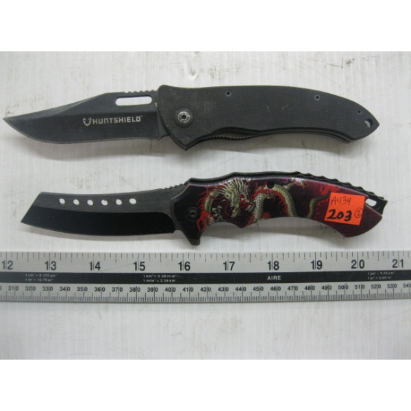 2 FOLDING KNIVES
