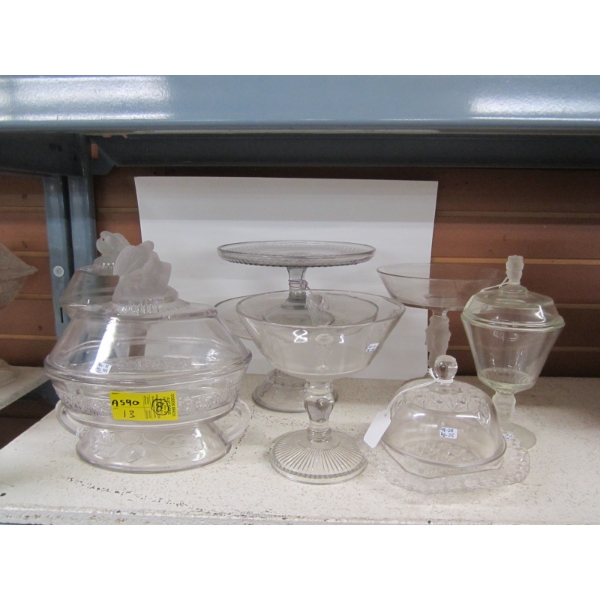 8 PIECES OF VINTAGE GLASSWARE