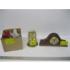 Image 1 : COOKIE CUTTERS & 2 CLOCKS