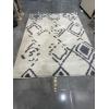 Image 1 : DECORATIVE AREA CARPET, APPROX. 5'3"X7'7"