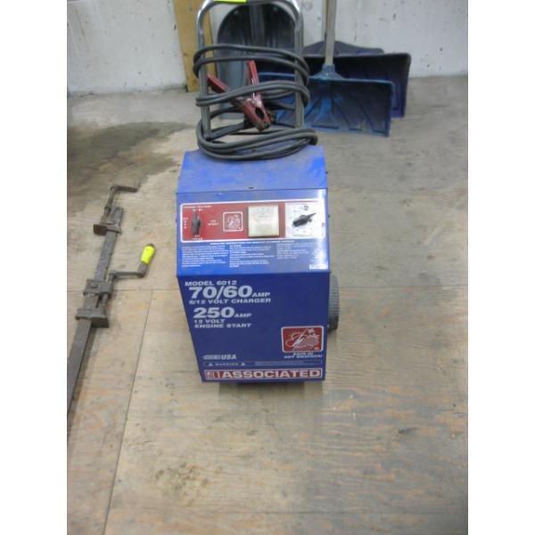 ASSOCIATED 7060 6 OR 12V & 250AMP 12V ENGINE START BATTERY STARTER