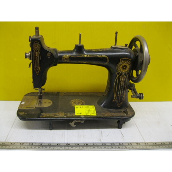 SEWING MACHINE HEAD - BRAND UNKNOWN
