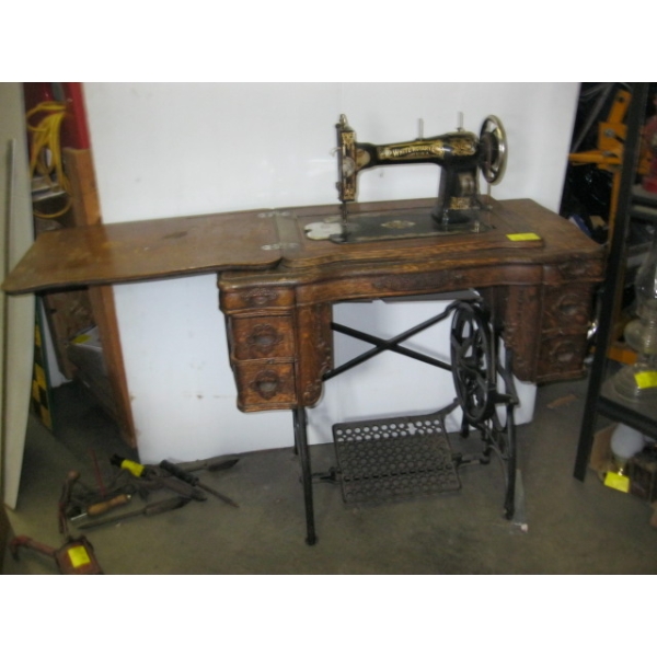 WHITE TREADLE SEWING MACHINE W/CABINET