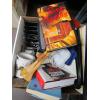 Image 1 : MISC. OFFICE SUPPLIES, HOME DÉCOR, BOOKS, ETC.