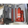 Image 1 : SMALL 2T HYDRAULIC BOTTLE JACK IN CASE
