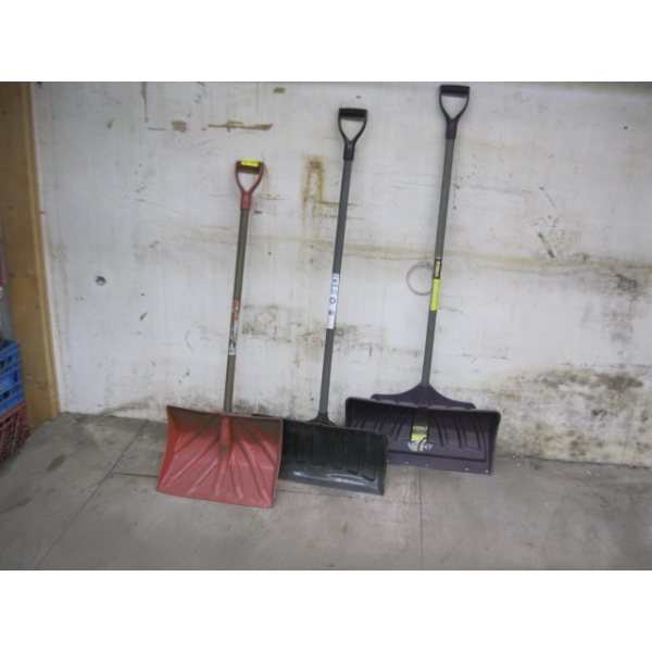 3 SNOW SHOVELS