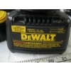 Image 3 : 2 DEWALT 18V BATTERIES W/CHARGER & 3 BAGS
