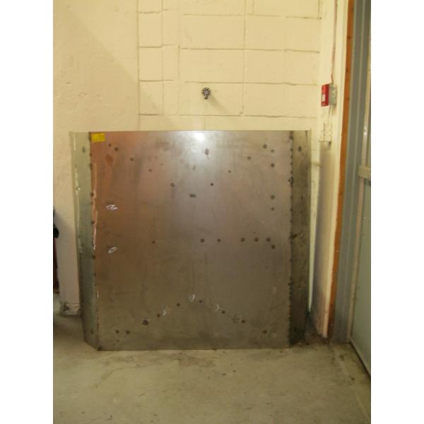 METAL SURROUND