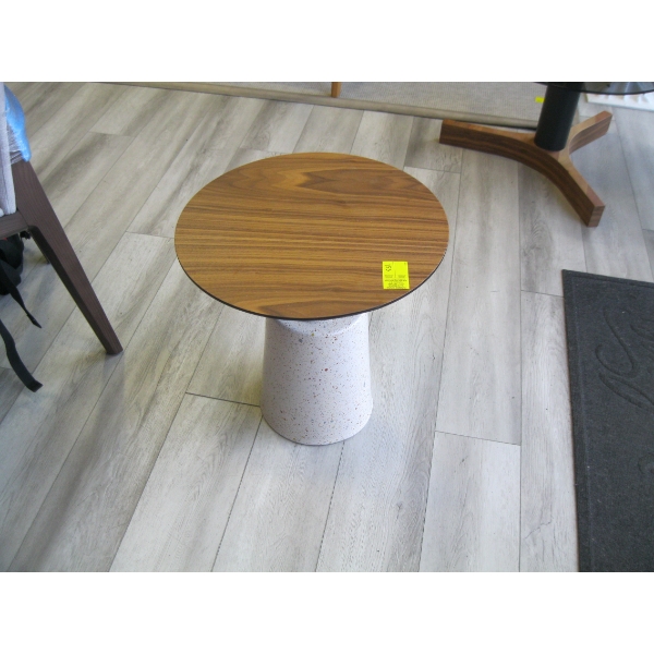 ROUND WOOD TOP METAL BASE OCCASIONAL TABLE