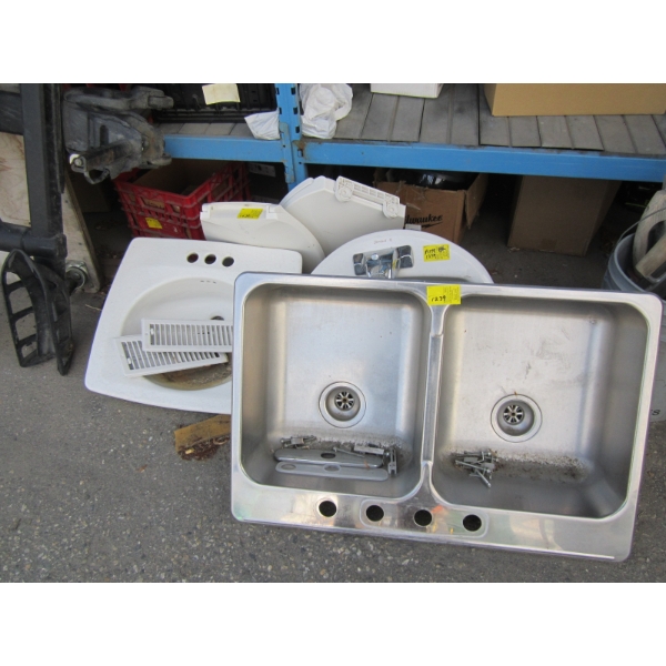 2 CERAMIC SINKS, 1 DOUBLE STAINLESS SINK & 2 TOILET SEATS