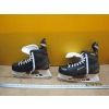 Image 2 : PAIR OF BAUER SZ 10 SKATES IN BAG