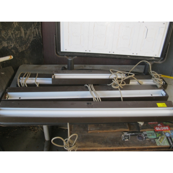 5 - FLUORESCENT LIGHT FIXTURES