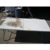 Image 1 : FOLDING TABLE