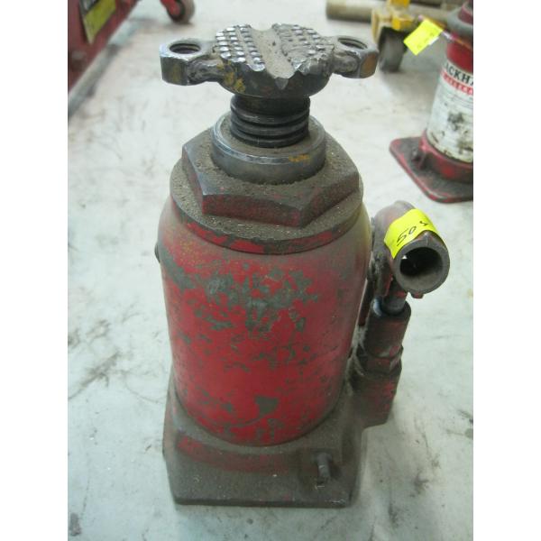LG. HYDRAULIC BOTTLE JACK