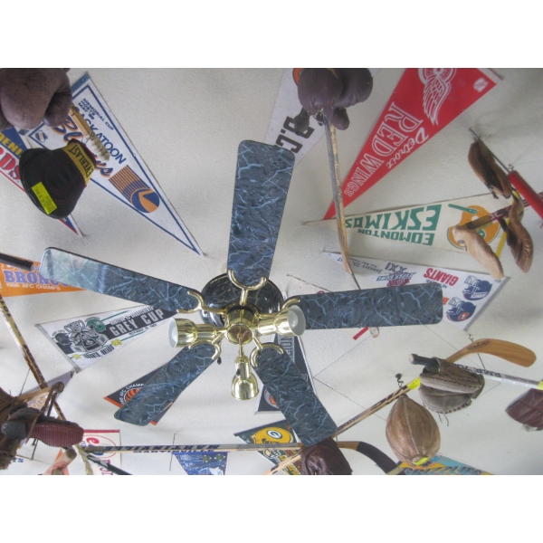 ALL PENDANTS ON CEILING