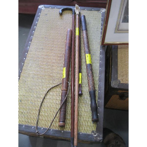 CLUBS & CANES