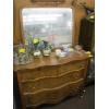 Image 3 : 4 DRAWER OAK MIRRORED DRESSER