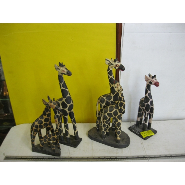 WOODEN GIRAFFE FIGURINES