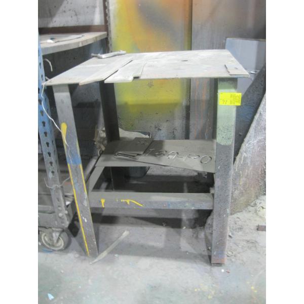 SMALL METAL TABLE, APPROX. 2'X2'
