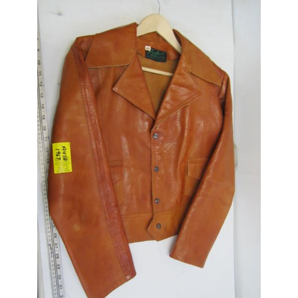 SZ 42 LEATHER JACKET
