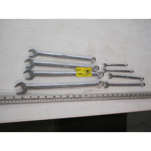 8 SNAP ON COMBINATION WRENCHES - SAE
