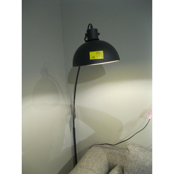 BLACK FLOOR LAMP