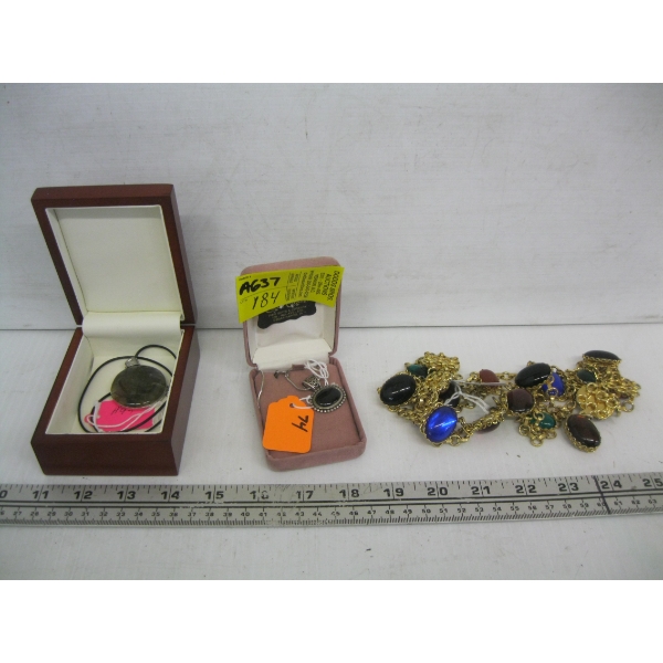 3 PIECES OF FASHION JEWELLERY