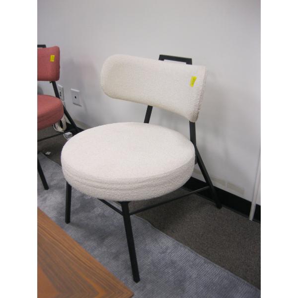 WHITE METAL FRAMED ROUND SEAT UPHOLSTERED CHAIR