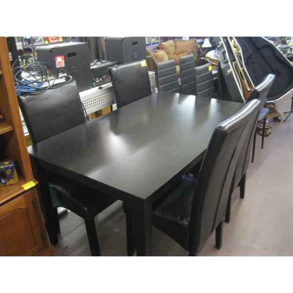 BLACK DINETTE TABLE W/4 UPHOLSTERED CHAIRS