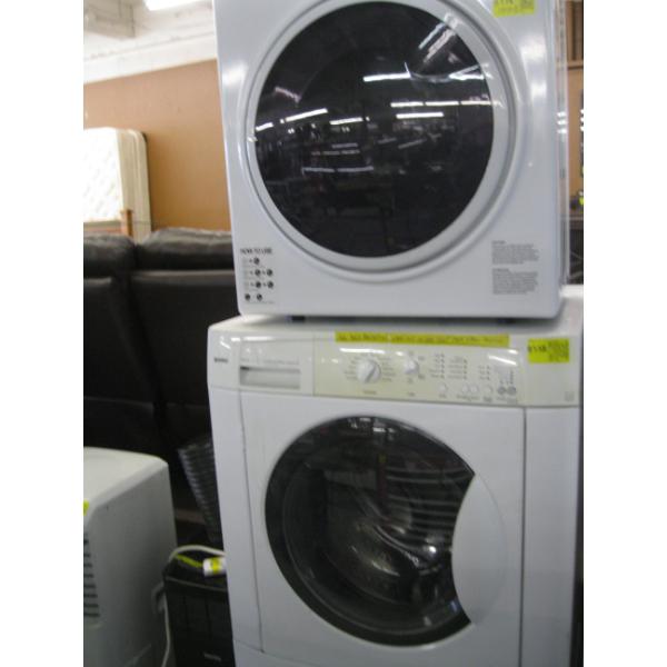 KENMORE FRONTLOAD WASHER ON PEDESTAL & SM. BLUE LIFESTYLE DRYER