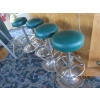 Image 1 : 4 GREEN TOP BAR STOOLS