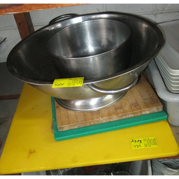 STAINLESS STEEL COLANDER, BOWL & CUTTING BOARDS