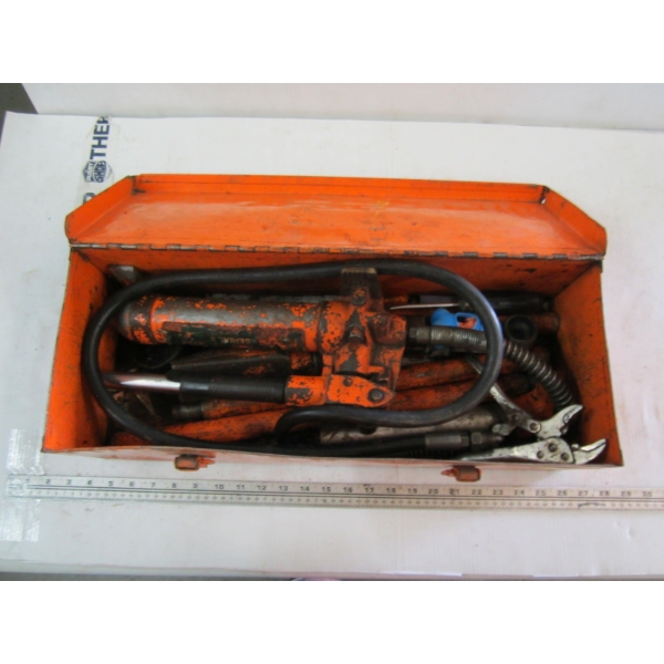 PORTA POWER IN ORANGE METAL CASE