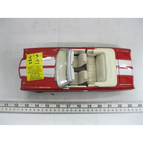1972 CHEVROLET CHEVELLE DIECAST CONVERTIBLE CAR