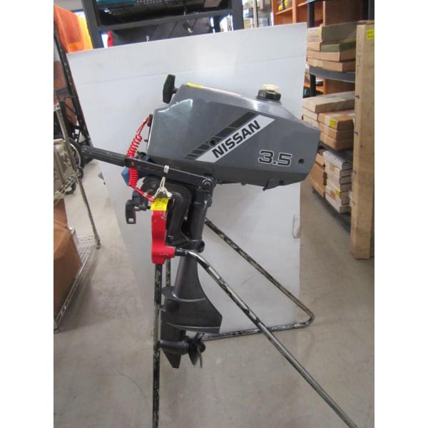 NISSAN 3.5HP BOAT MOTOR - STAND NOT INCLUDED