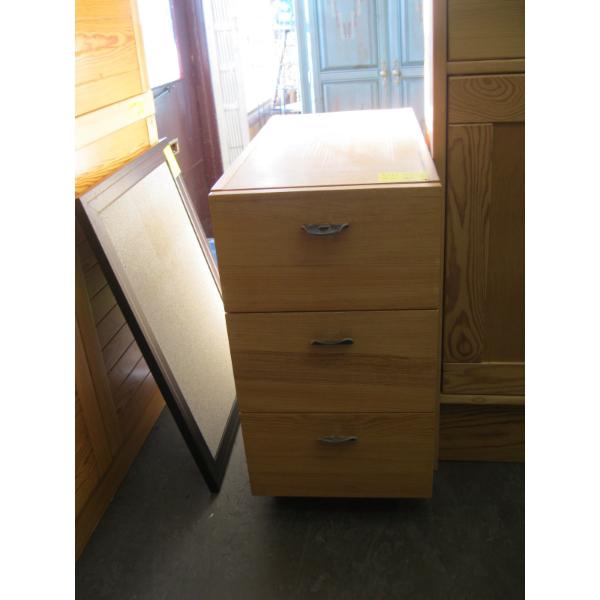 3 DRAWER ROLLING UNIT