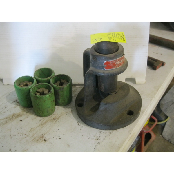 CABLE CUTTER & 4 CABLE ENDS - 1 MISSING INSERT