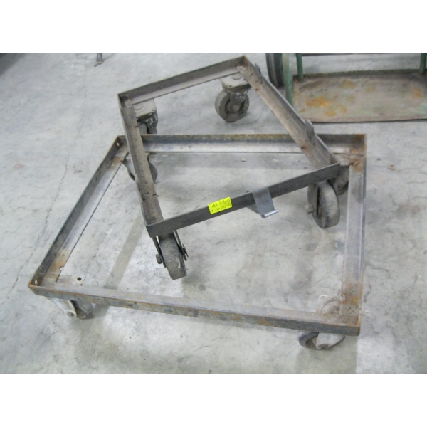 2 SQUARE 4 WHEEL HEAVY DUTY CARTS