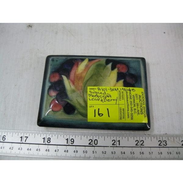 MOORCROFT LEAF & BERRY DISH LID