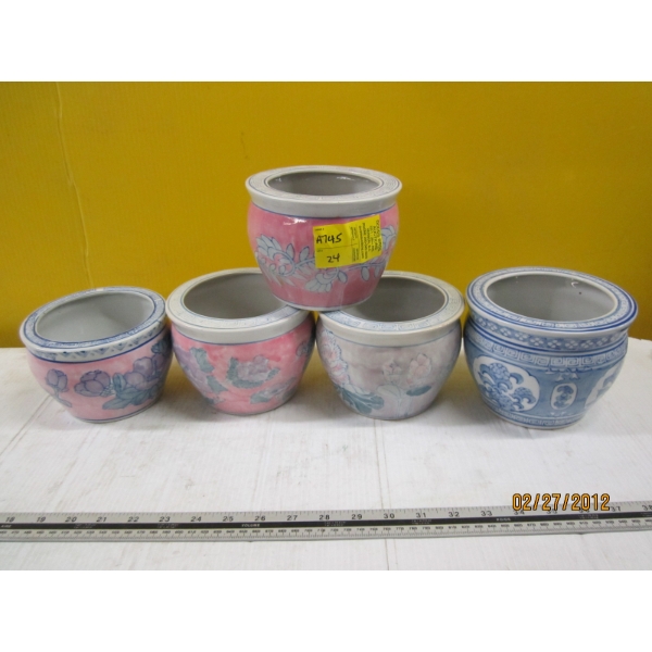 5 SM. CERAMIC PLANT POTS