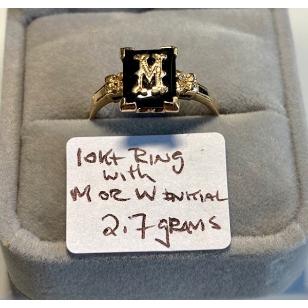 10KT RING W/"M" OR "W" INITIAL, 2.7G, SZ 10