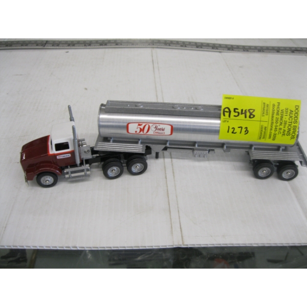 TRIMAC DIECAST SEMI TRUCK W/TANKER