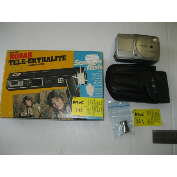 VINTAGE KODAK TELE-EKTRALITE 600 CAMERA IN ORIGINAL BOX & MINOLTA 260 CAMERA
