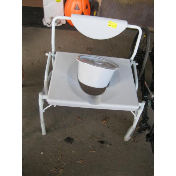 POTTY CHAIR