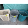 Image 2 : 2 GARBAGE CANS & LAUNDRY BASKET