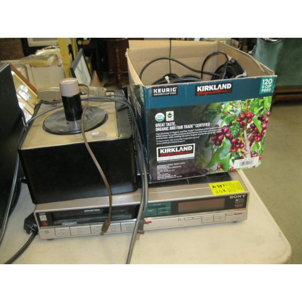 SONY BETAMAX MACHINE, RCA TURNTABLE & BOX OF ASST. CABLES