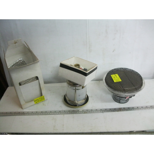 COLEMAN CATALYTIC PROPANE HEATER & A COLEMAN CAMPING LANTERN W/ADAPTER