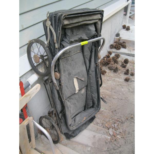 VINTAGE STROLLER