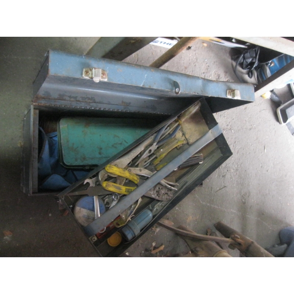 GREEN TOOLBOX & CONTENTS